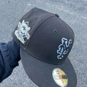 New Era Men's Black and Gold Hat